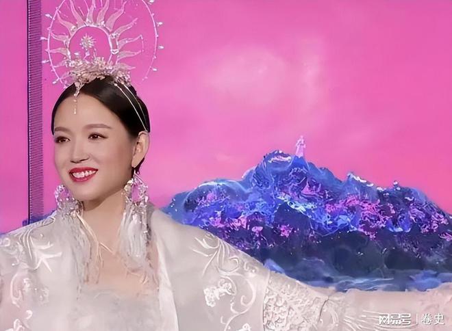 门怀孕6个月上春晚站C位真人生赢家AG旗舰厅艳压奚梦瑶拒嫁30亿豪(图16)